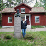 Här i hjärtat av Värmland föddes Lars Magnus Ericsson. Lars Liljestrand är guide på platsen.